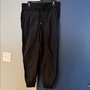 Lululemon Athletica Black Joggers dance studio pants size 10